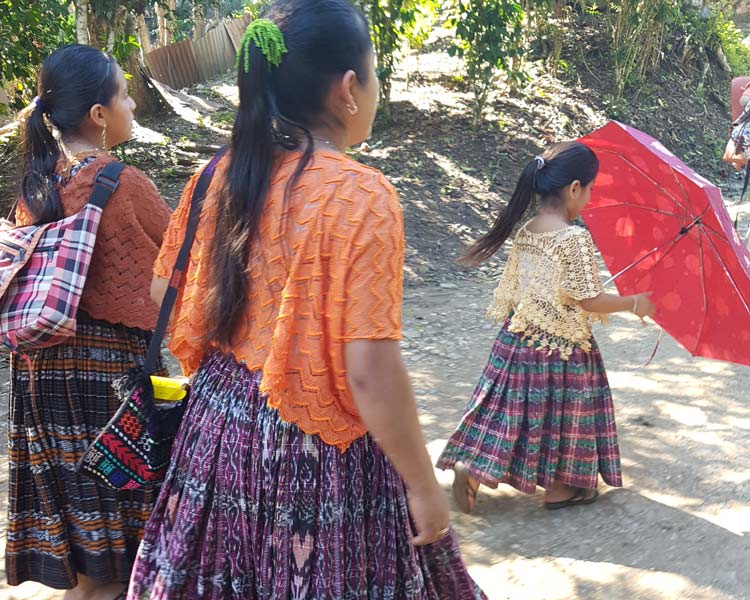 Los locales en Semuc