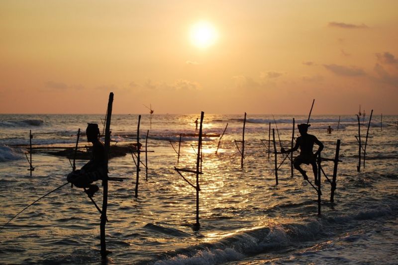 Foto de Ruta por Dos paraísos en uno practicando la pesca