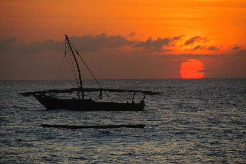 Foto de Ruta por El corazón de Africa Atardecer en zanzibar