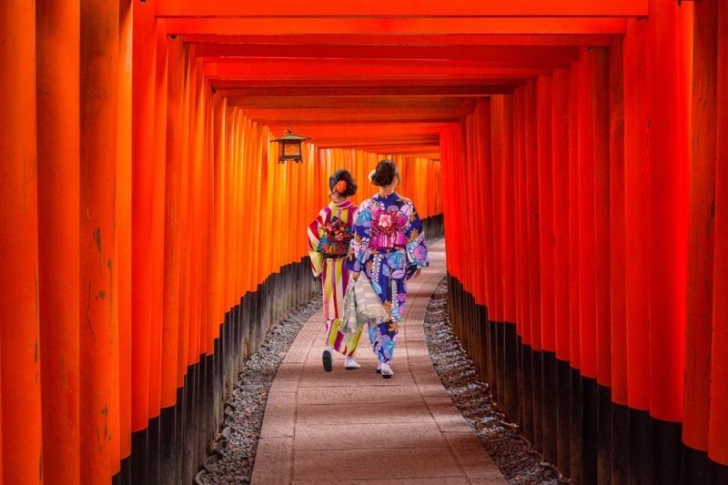 Foto de Ruta por Japón a tus pies Women in traditional japanese