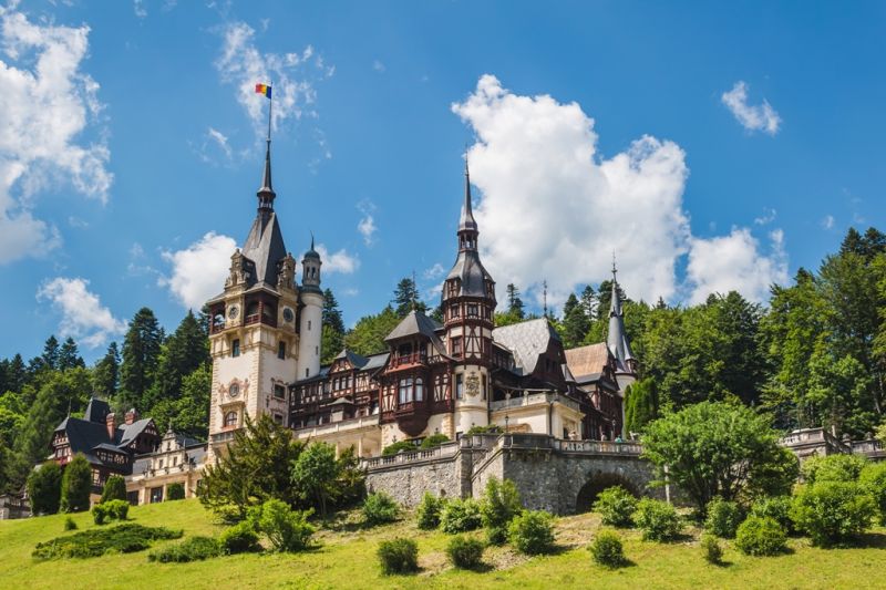 Foto de Ruta por Los dominios de Drácula fantastico castillo de peles