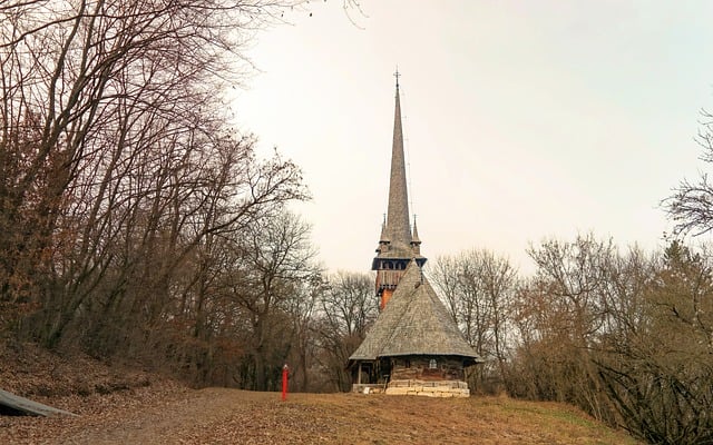 que-ver-en-rumania-ruta-por-lugares-misteriosos-y-leyendas-iglesia