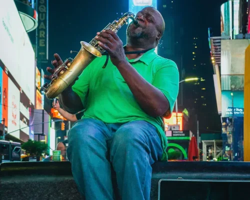3.Musico callejero en Times Square_BAJA