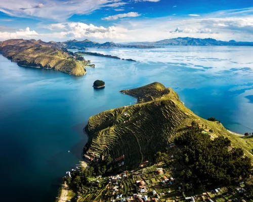 Isla del Sol en Lago Titicaca_BAJA