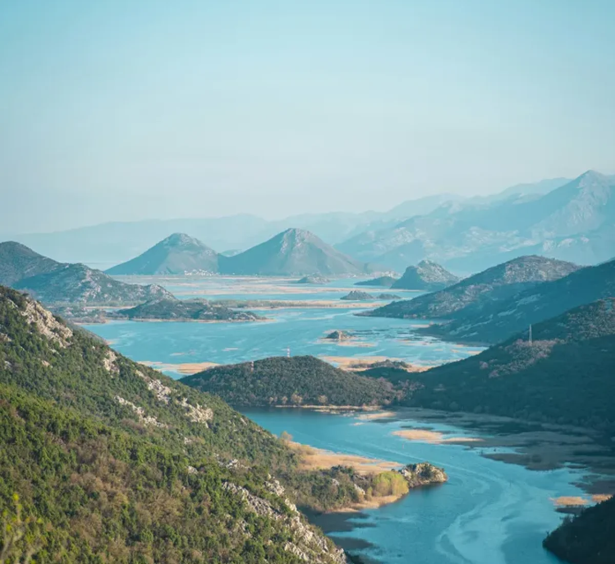 alexander-nRuPY_8fvrU-unsplash_BAJA