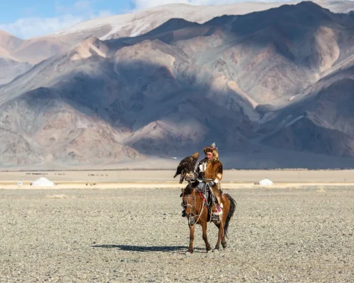 bigstock-BAYAN-ULGIY-MONGOLIA--SEP---215055901_BAJA