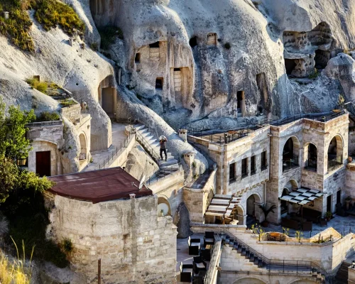 bigstock-Goreme-City-In-Cappadocia-191721823_baja