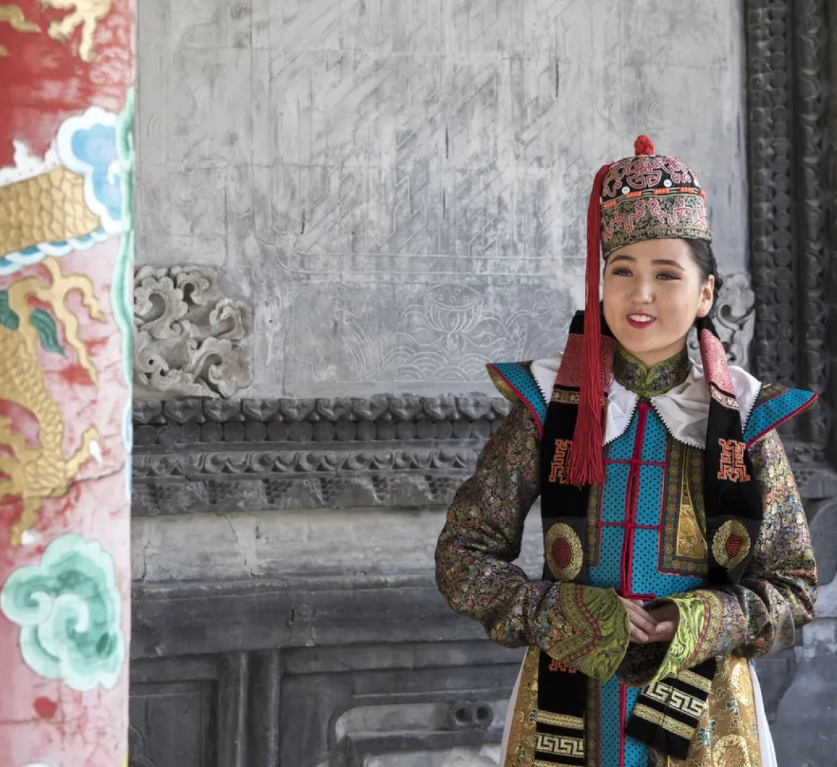 bigstock-Mongolian-Couple-In-Traditiona-205918558_BAJA