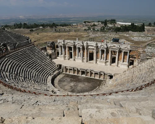 bigstock-Theater-Of-Hierapolis-In-Turke-200408284_baja
