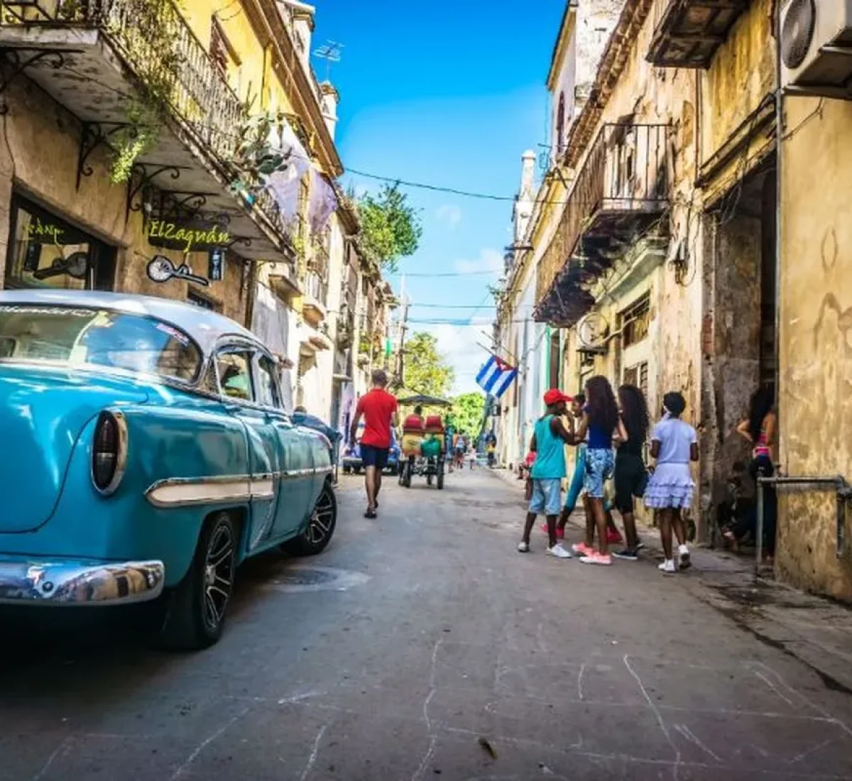 foto_de_ruta_por_en_coche_por_el_caribe_calle_de_la_habana_vieja_9_BAJA