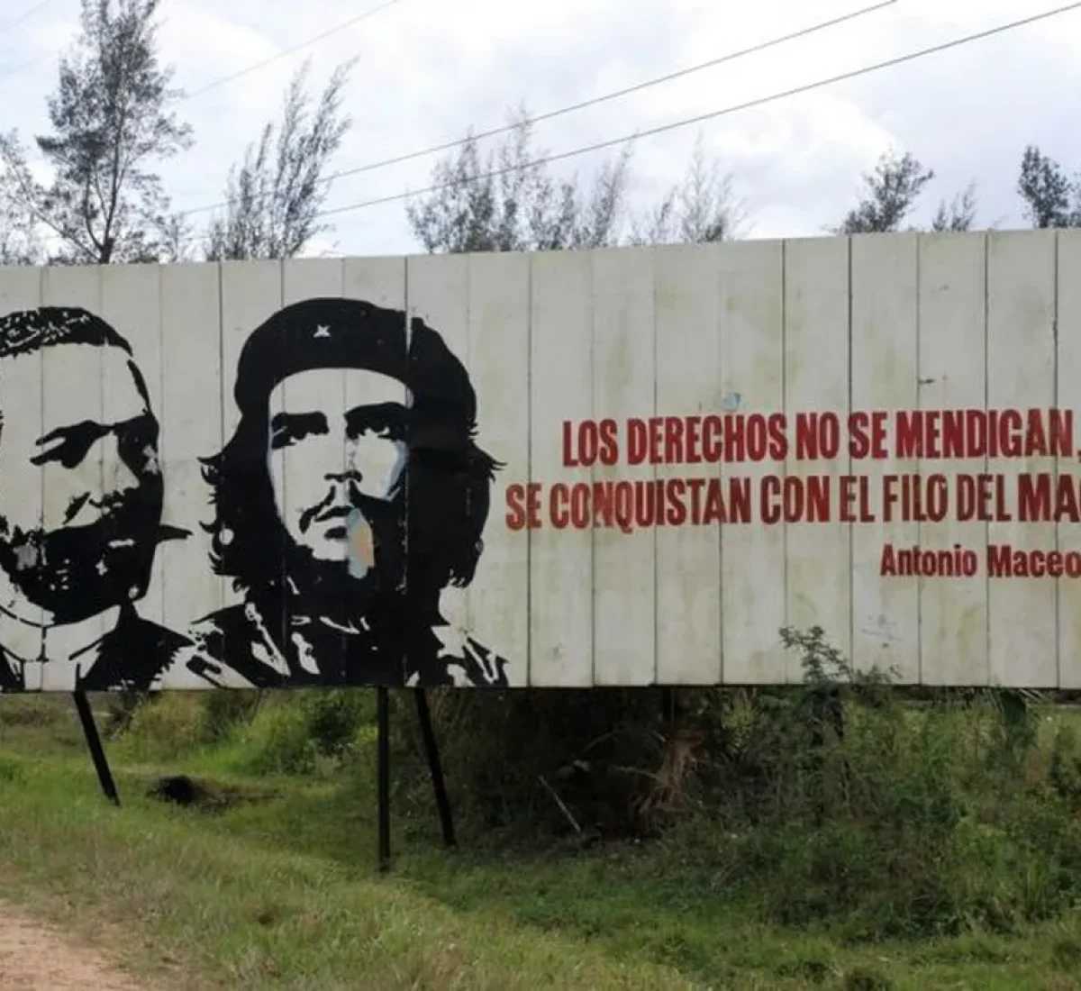 foto_de_ruta_por_en_coche_por_el_caribe_cartel_pro_revolucion_2_BAJA