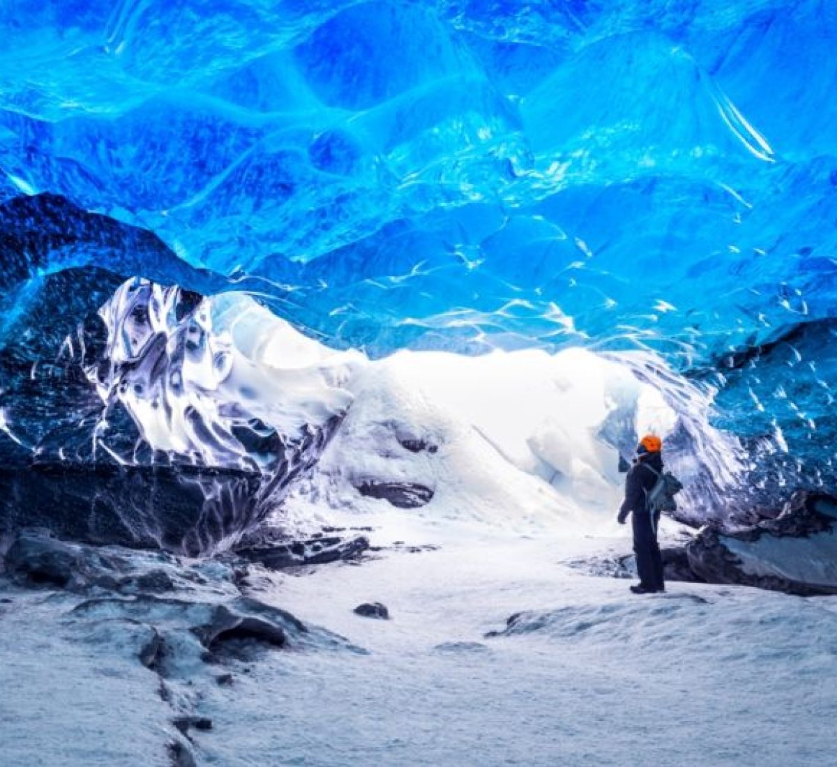 foto_de_ruta_por_naturaleza_artica_cueva_helada_2