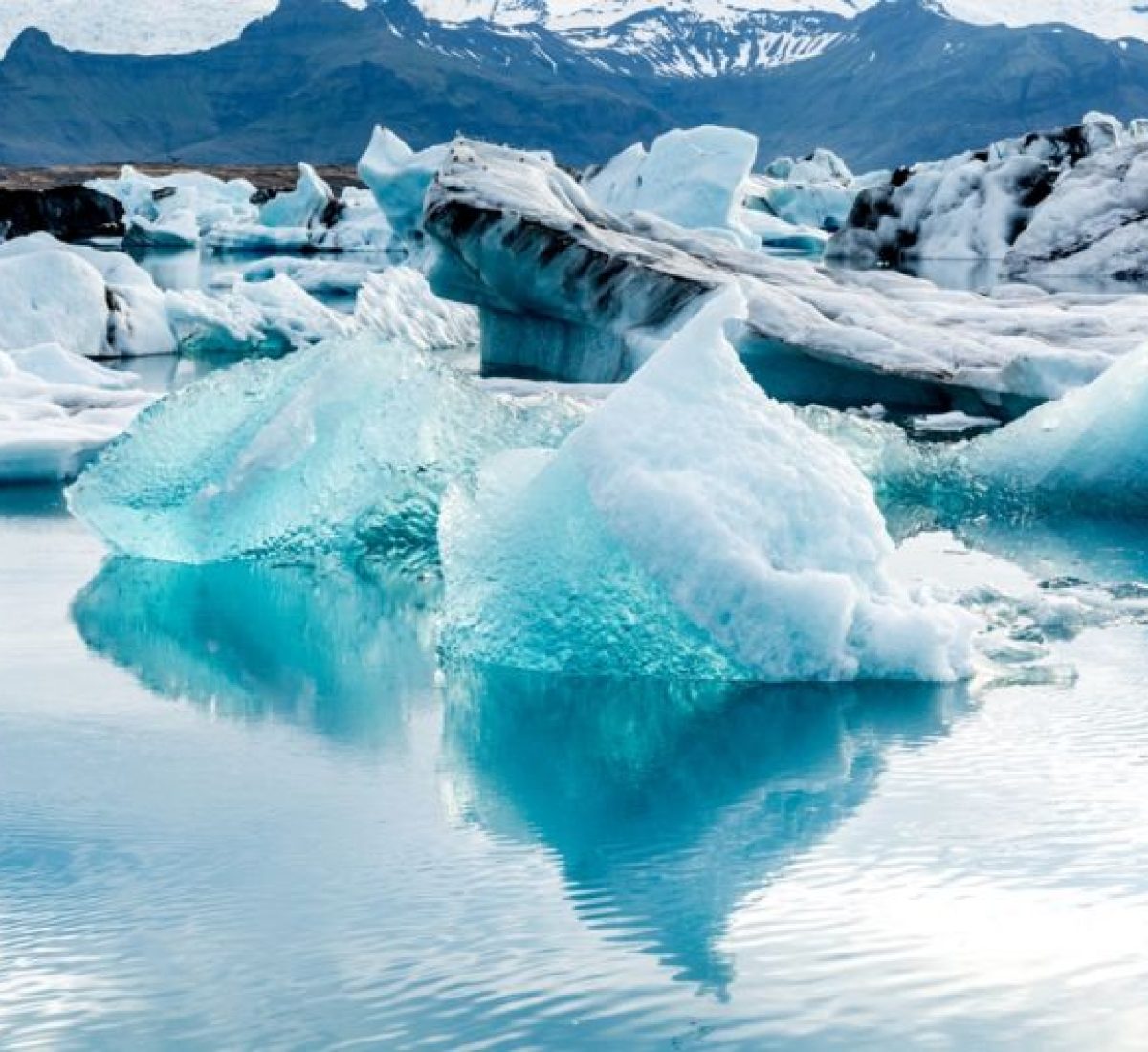 foto_de_ruta_por_naturaleza_artica_iceberg_flotante_jokulsarlon_4