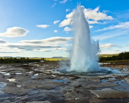 geyser-Strokkur-at-104808806_baja