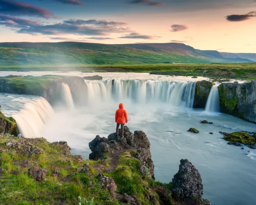 iStock-1629533738_baja